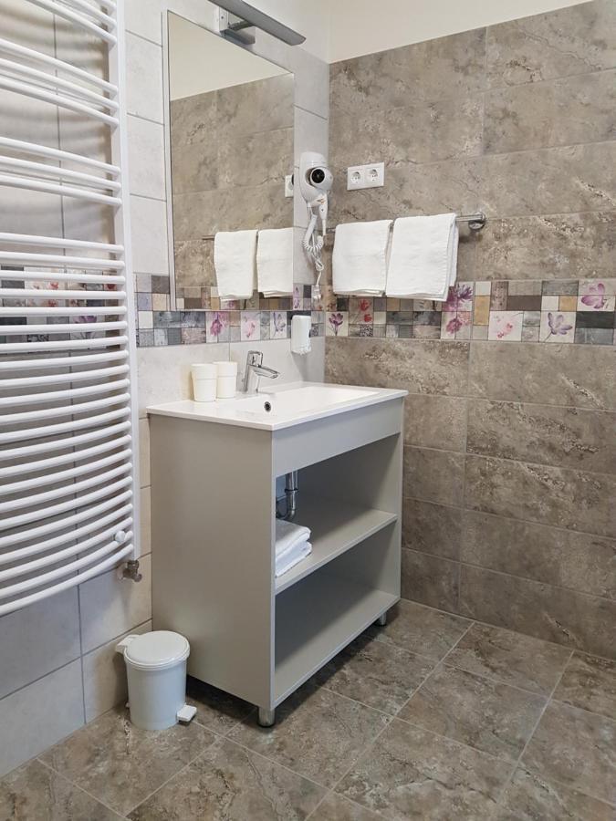 Silver Lodge Apartment 1 אגר מראה חיצוני תמונה